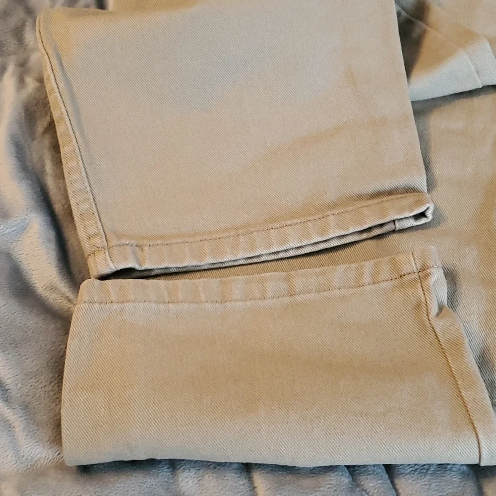Calvin Klein Jeans Easy Fit Sz 38 Tan